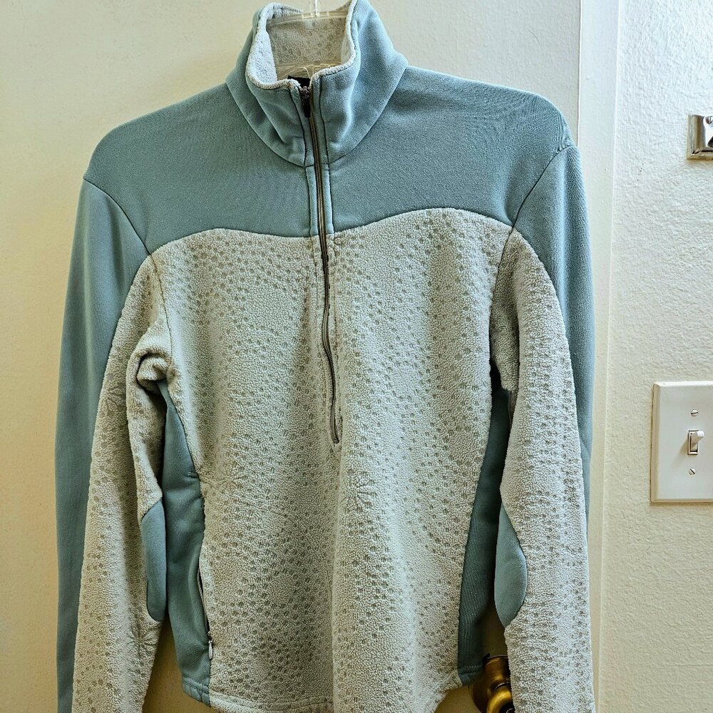 Rare Patagonia Fleece Pullover - Baby Blue Snowflake